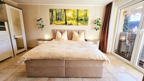 1 bedroom, iron/ironing board, travel cot, free WiFi - Stylish oasis of well-being with a terrace and garden right next to the forest (Uslar)