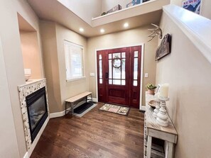 Interior - Peaceful Spot | Private Backyard | King Bed | AC! (Columbia Falls)