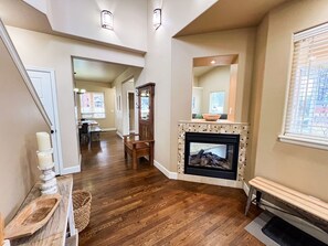 Interior - Talbot Pines in Columbia Falls, Gorgeous 4 Bedroom / 2.5 Bath Home, Sleeps 12! (Columbia Falls)