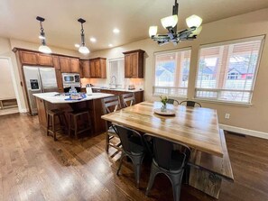 Dining - Peaceful Spot | Private Backyard | King Bed | AC! (Columbia Falls)