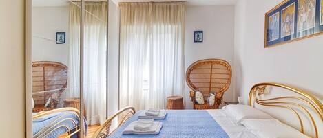 2 bedrooms, Internet