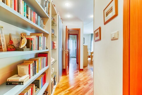 NEW! Stadium & Palazzetto Apartment x5!