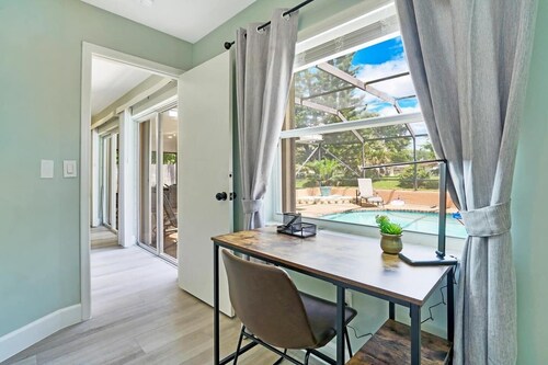 Casa Boca - Perfect Florida Getaway with Large Heated Saltwater Pool