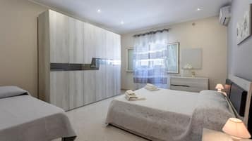 2 chambres, fer et planche Ă repasser, draps fournis