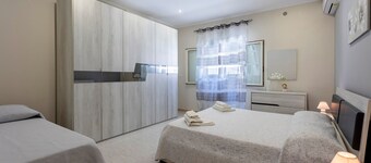 Maison "Bandiera Blu", proche plage, avec climatisation, terrasse et jardin.