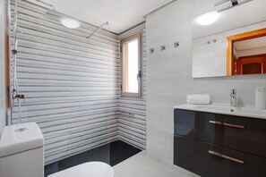Shower, hair dryer, towels - Apartamento "Relax and Dream" with Wi-Fi (Pajara)