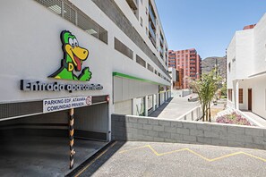 Exterior - Vacation Home 'Apartment City Lounge' with Wi-Fi & Balcony (Santa Cruz de Tenerife)