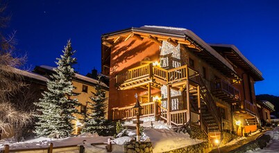 Holiday Apartment 'Tramonto Villa Nordica' near Slopes with Garden & Wi-Fi