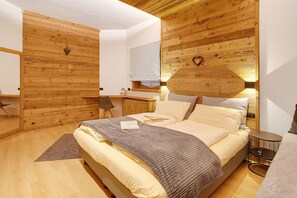 1 bedroom, free WiFi, bed sheets - Holiday Apartment 'Iride Villa Nordica' near Ski Slopes with Wi-Fi (livigno)