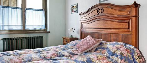 4 Schlafzimmer, BĂŒgeleisen/BĂŒgelbrett, kostenloses WLAN, BettwĂ€sche