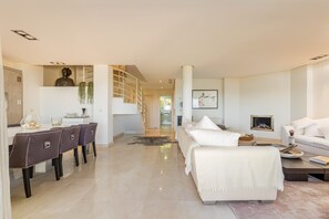 TV, fireplace - Penthouse Holidays Rental PuertoBanus (Puerto Banús)