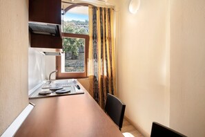 Réfrigérateur, plaque de cuisson