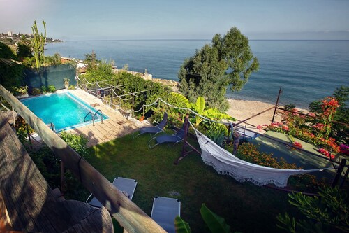 Villa with Sea View Pool, Sea View, Pool and Garden, Pet-Friendly