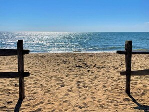 Na praia