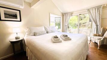 3 slaapkamers, een strijkplank/strijkijzer, reisbedje, gratis wifi