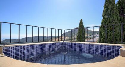 Maison de vacances Casa Almoraima avec piscine et terrasse plein air