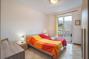 1 bedroom, free WiFi, bed sheets