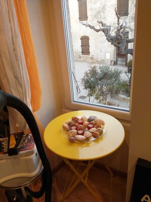 Interior - Gut Ausgestattetes Ferienhaus in Dörflicher Lage mit Tollem Ausblick (Vendres)