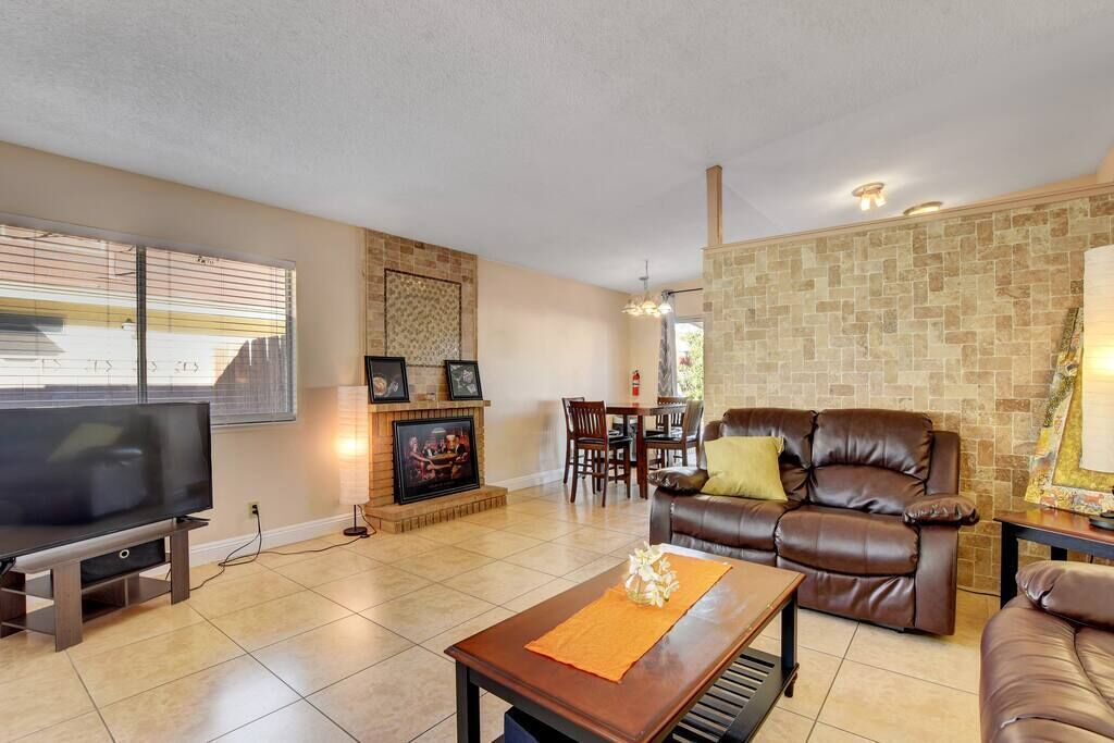 Amazing Stay close to the Strip and Airport!