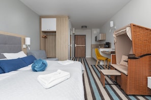 Bügeleisen/Bügelbrett, Reisekinderbett, WLAN, Bettwäsche