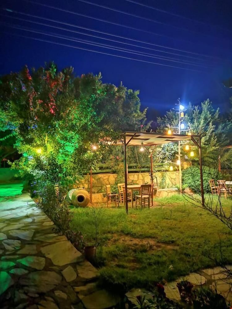 GeBora Palamutbükü Tatil Evleri & Suits — image 3