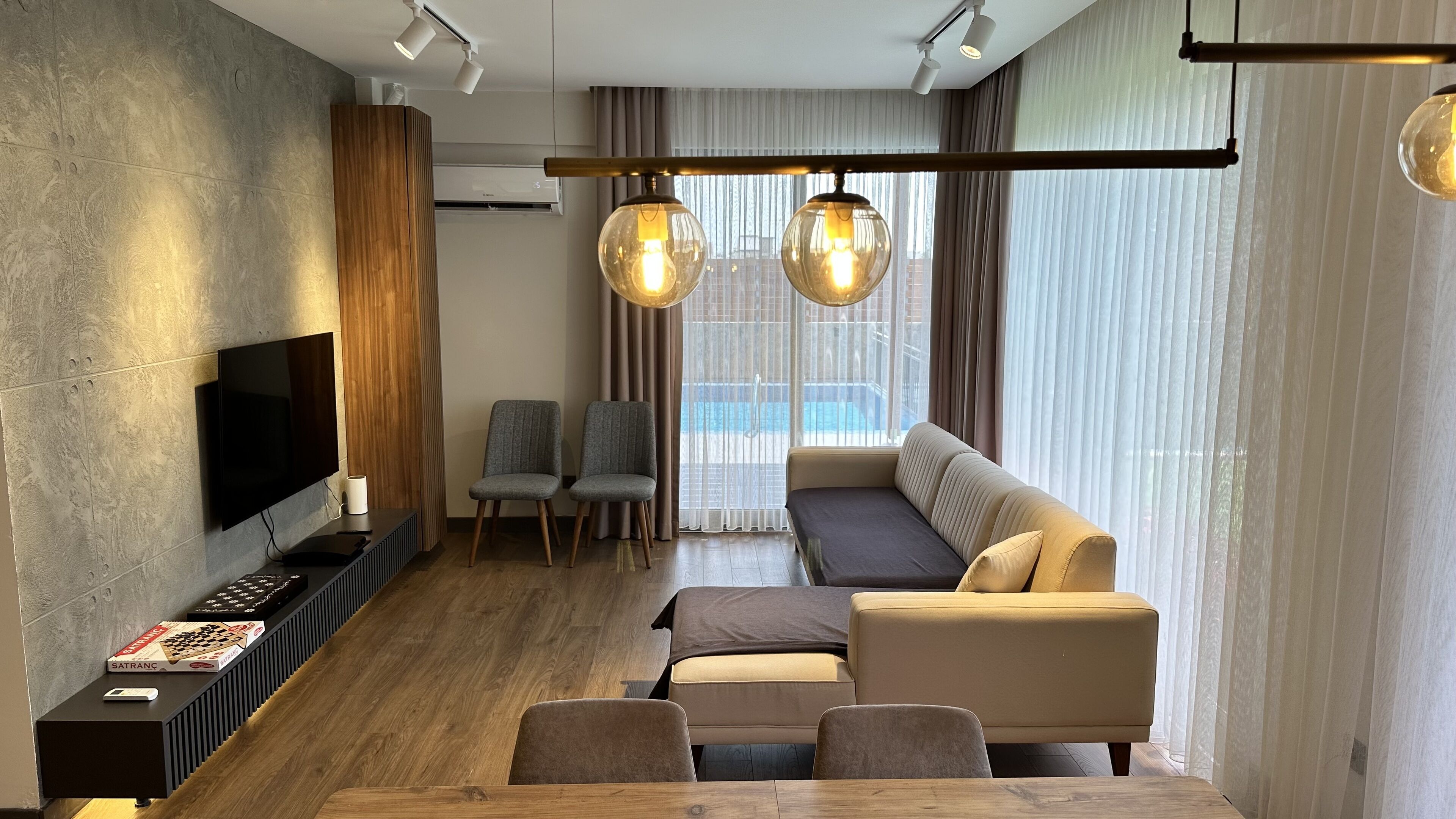 Casa Riva Private Pool (Non Heated pool) | 高級寢具、Select Comfort 床墊、獨特設計、獨特裝修
