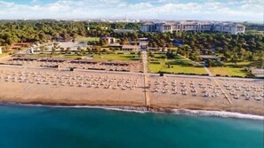 Beach nearby, free beach cabanas, sun loungers, beach umbrellas