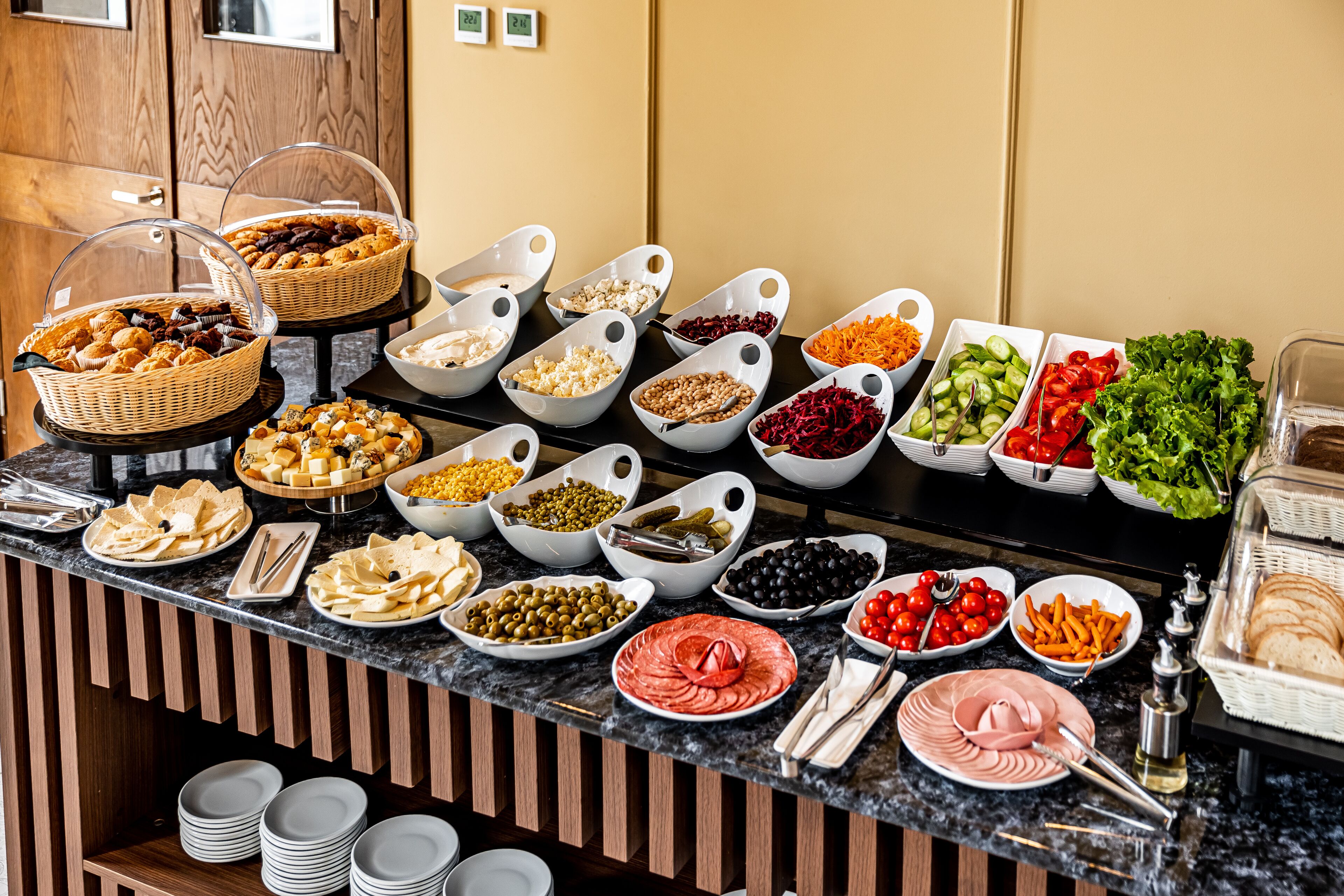 Daily buffet breakfast for a fee