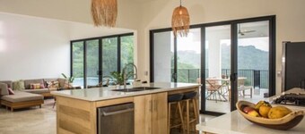 Stunning 3 bedroom modern Villa in the jungle