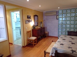 3 dormitorios, tabla de planchar con plancha, wifi gratis y ropa de cama