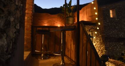 Gßte de luxe dans la vallée de la BuÚges, jacuzzi en amoureux!