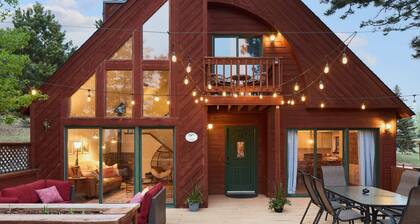Mountain Boho A-Frame! ★ Peak Views ★ Hot Tub ★