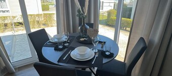 Neues, Gemütliches 4 Personen Chalet mit Sonniger Terrasse