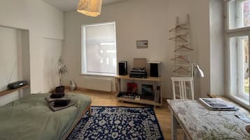 1 bedroom, desk, free WiFi, bed sheets
