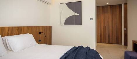 5 室のベッドルーム、アイロン / アイロン台、WiFi、ベッドシーツ