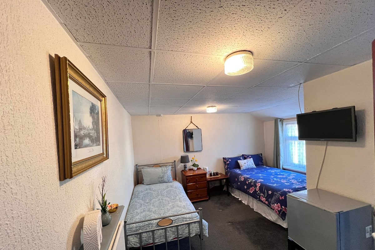 Basic-Doppel- oder -Zweibettzimmer, 2 Einzelbetten