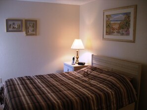 2 bedrooms, iron/ironing board, free WiFi, bed sheets - Midnight Cove #714, Bayside in Siesta Key, FL, 2BR-1 1/2BA, 1st Floor (Sarasota)