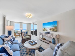 Smart TV, DVD player - Beachfront Penthouse, 4-bedroom Destin Condo - 601C Jetty East (Destin)