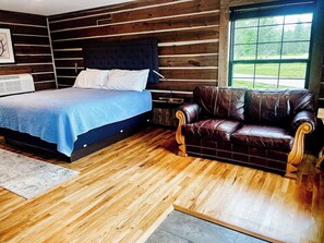 1 bedroom, desk, free WiFi, bed sheets