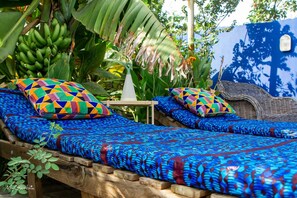 Property grounds - Modern Well run Apartments with pool, walking distance to the beach (Brufut)