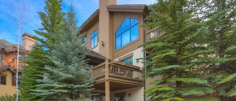 Pientalo, 4 makuuhuonetta | Ulkopuoli