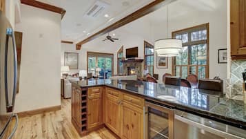 Townhome, 4 Bedrooms | Interior