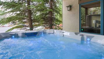 Townhome, 4 Bedrooms | Outdoor spa tub