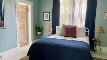 1 Schlafzimmer, Schreibtisch, Bügeleisen/Bügelbrett, Reisekinderbett