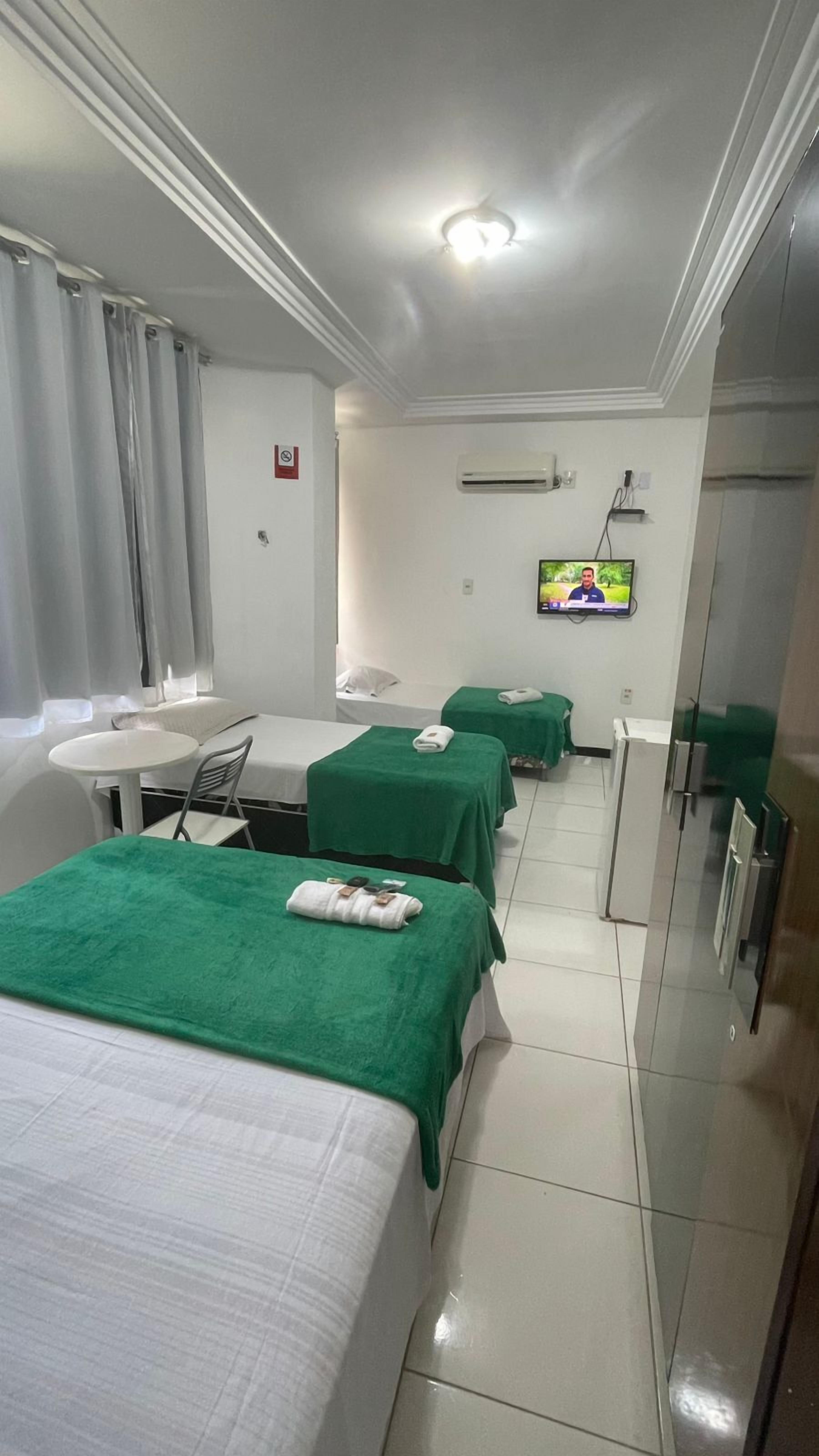 Wifi gratis y ropa de cama 