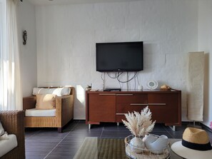 Smart TV, DVD player, ping pong, books - Perfect Paradise, Oceanview Samana #PRIVATEBEACH#OCEANVIEW#PARKING#STARLINK#AC (Samana)