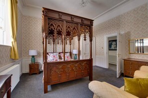 Căn hộ Cao cấp | Bộ đồ giường cao cấp, chăn bông, nệm Select Comfort 