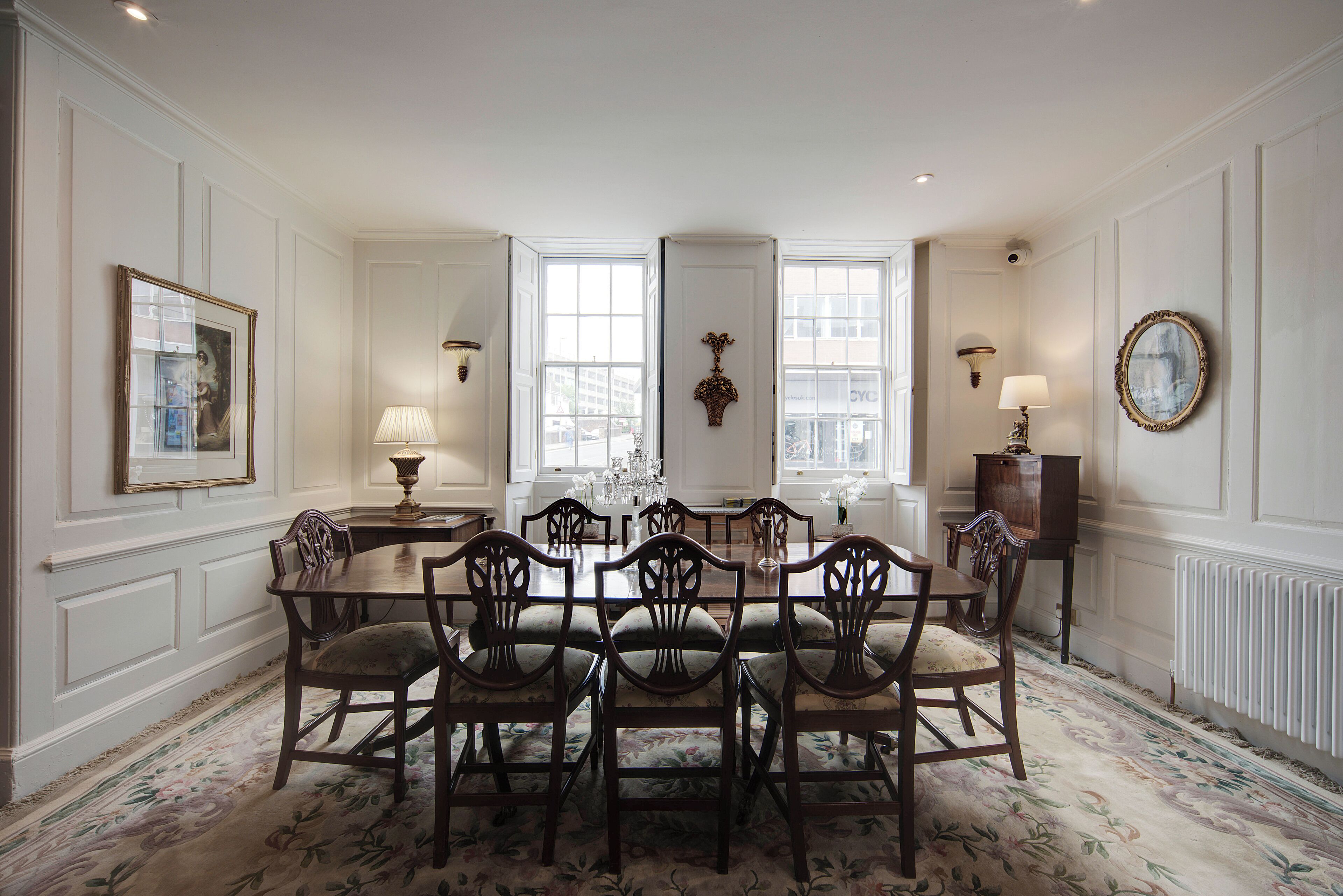 32-inch Smart TV with digital channels, TV