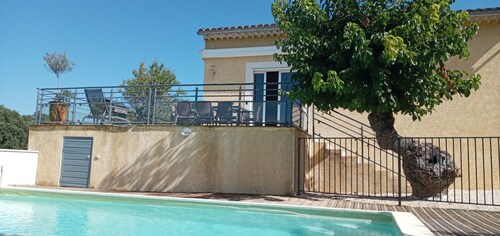 VILLA WITH HEATED SWIMMING POOL JACCUZI SAUNA