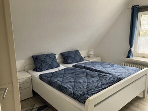 4 bedrooms, free WiFi, bed sheets